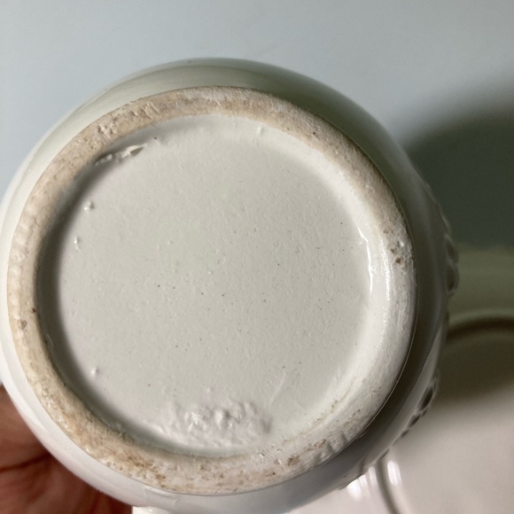 Elegant White Ceramic Pitcher and Saucer Set - Picture 7 of 8